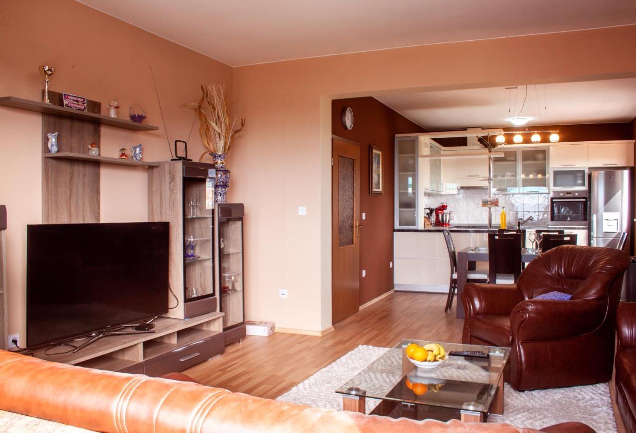 Apartment Juric Kastel Novi Екстер'єр фото