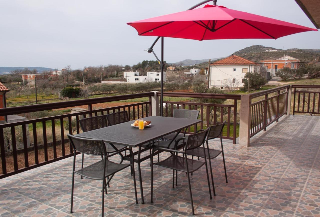 Apartment Juric Kastel Novi Екстер'єр фото