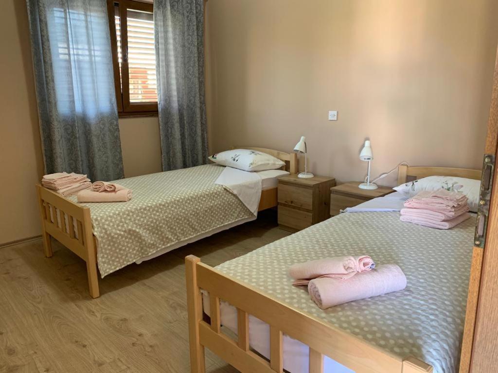 Apartment Juric Kastel Novi Екстер'єр фото